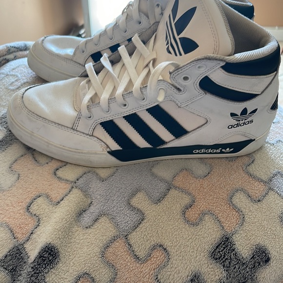 Adidas classic high tops - Picture 4 of 4